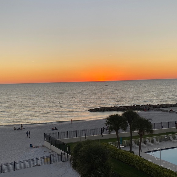 Meet your Posher, Lisa - Picture 1 of 1